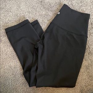 Lululemon Wunder Under Black Size 8